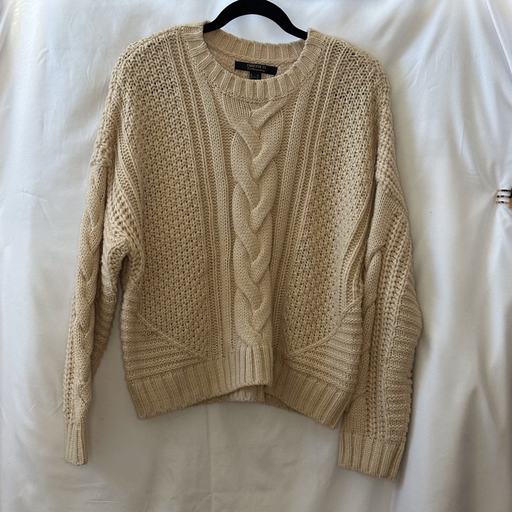 Forever 21 Women’s crew neck sweater